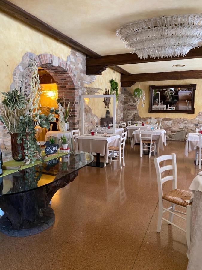 Locanda Ferrari Goro Bagian luar foto
