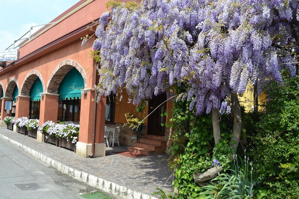 Locanda Ferrari Goro Bagian luar foto