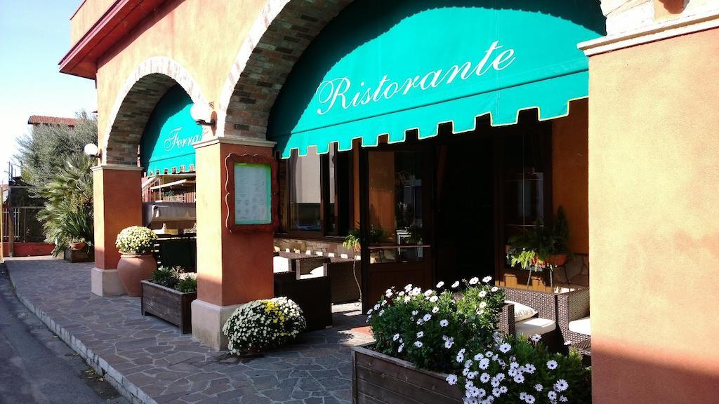 Locanda Ferrari Goro Bagian luar foto