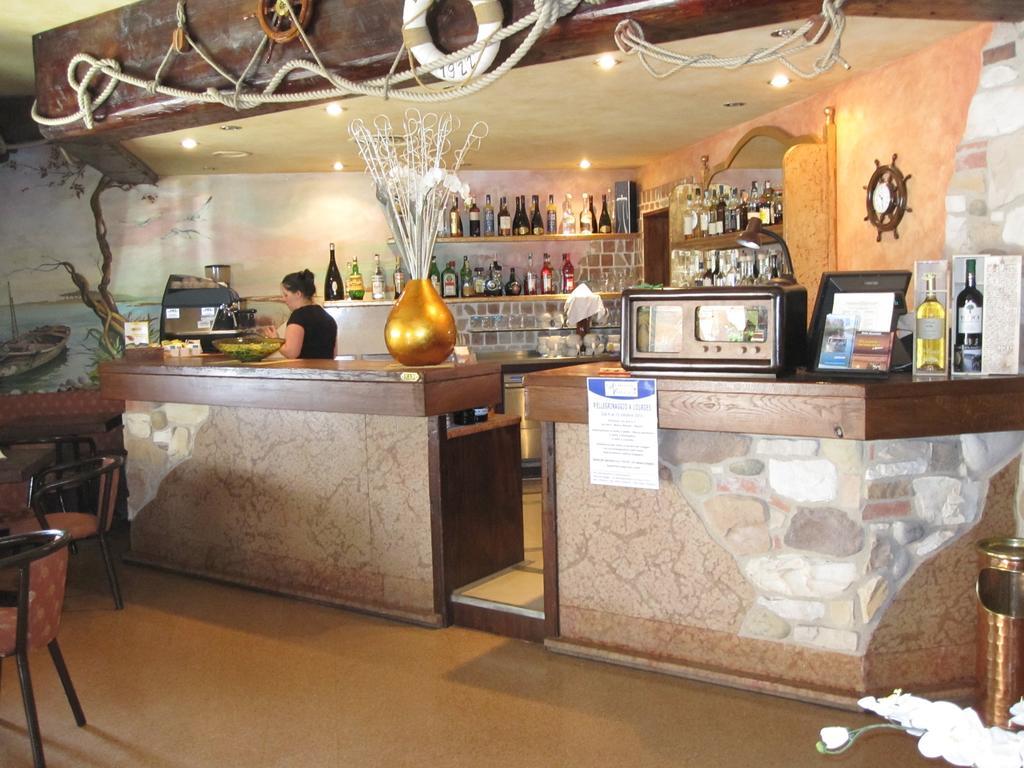 Locanda Ferrari Goro Bagian luar foto